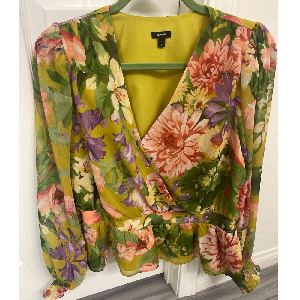 Express Floral Elastic Waist Blouse